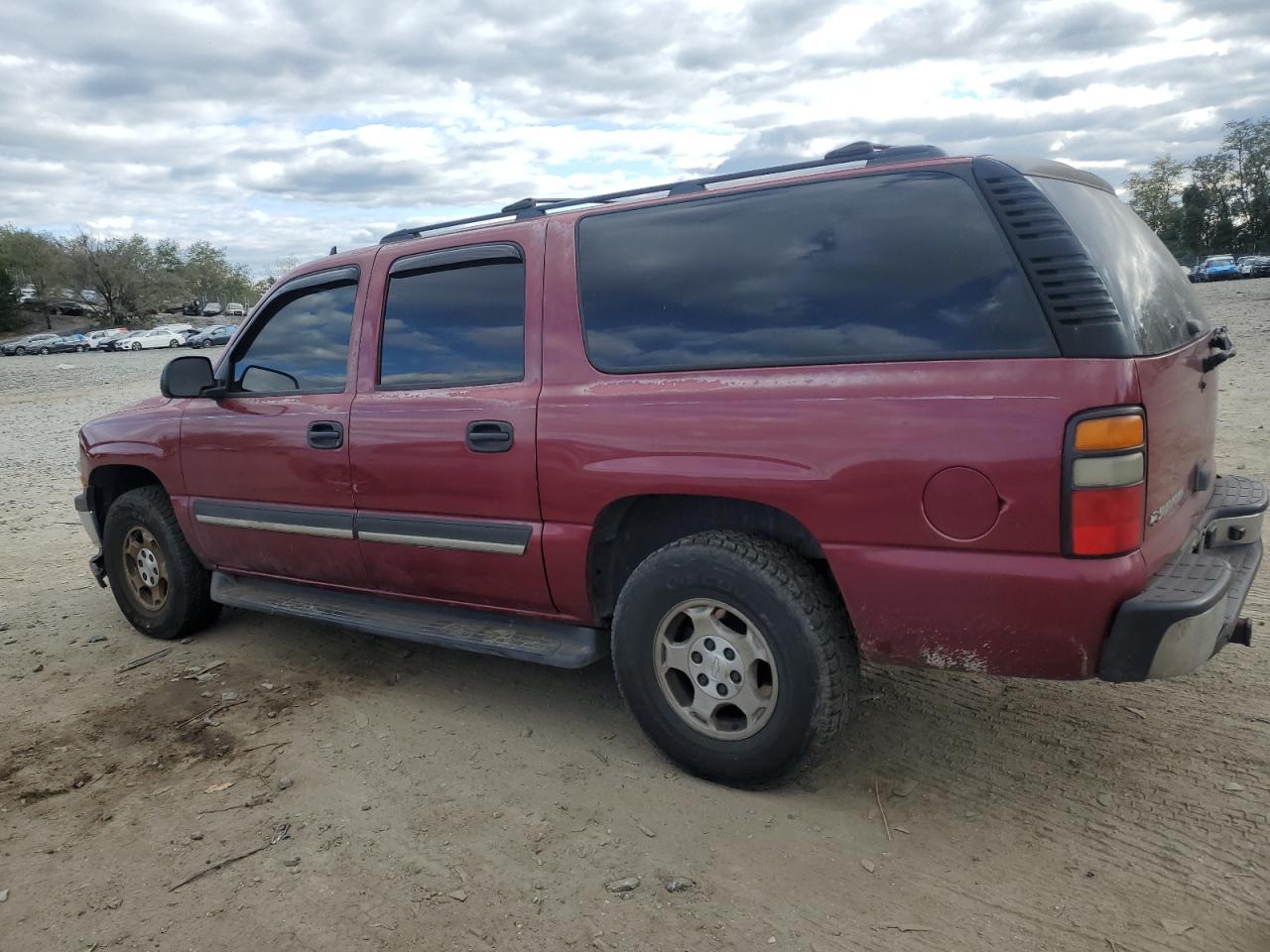 2006 Chevrolet Suburban - Image 2