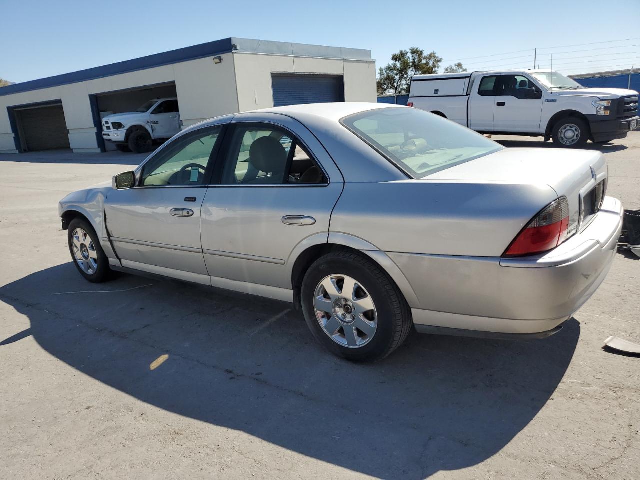 1LNHM86S95Y644518 2005 Lincoln Ls