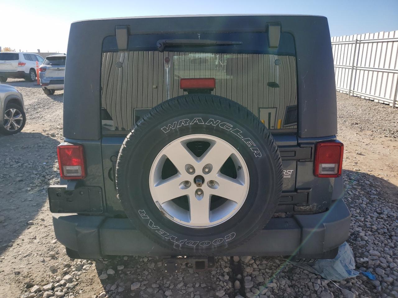 2007 Jeep Wrangler X VIN: 1J4GA39167L183044 Lot: 77024034