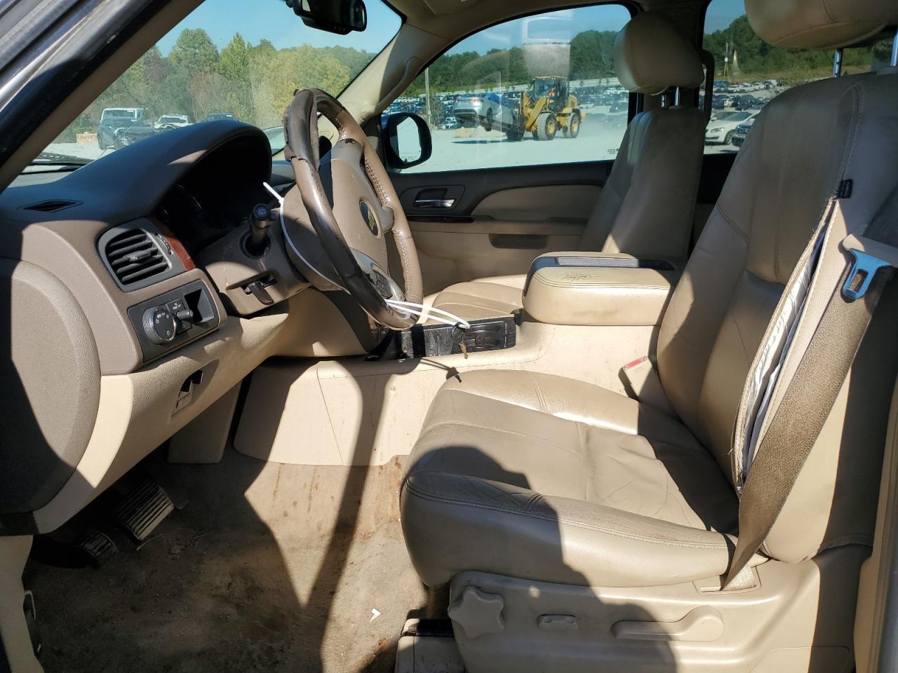 2011 Chevrolet Suburban - Image 7