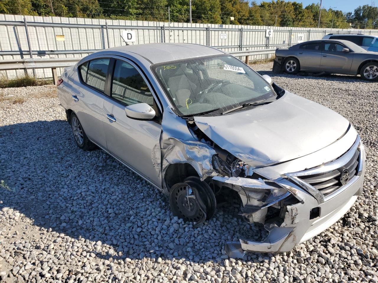 2019 Nissan Versa - Image 4
