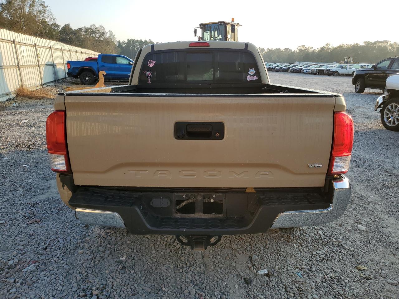 5TFRZ5CN0HX028272 2017 Toyota Tacoma Access Cab