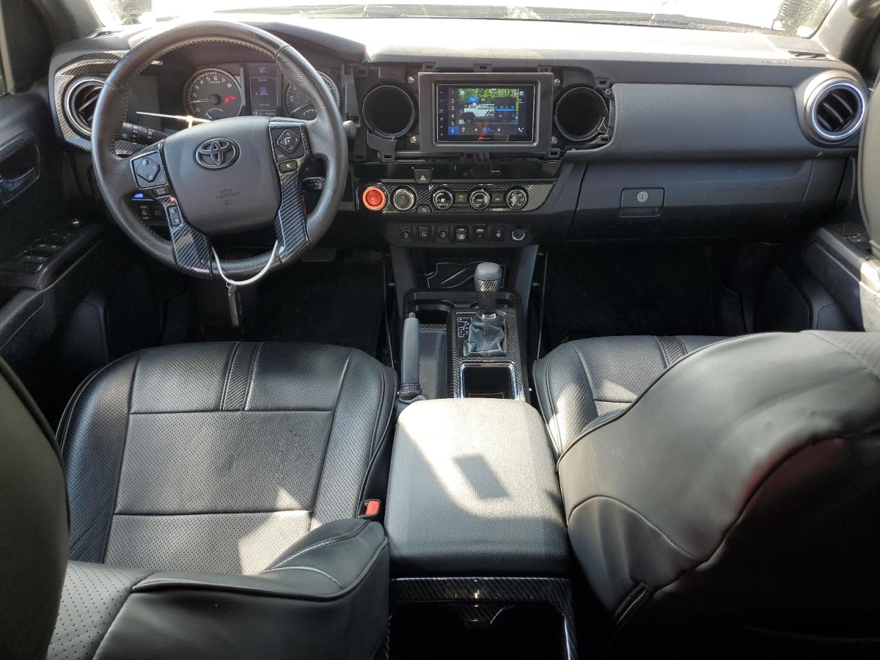 2018 Toyota Tacoma - Image 8