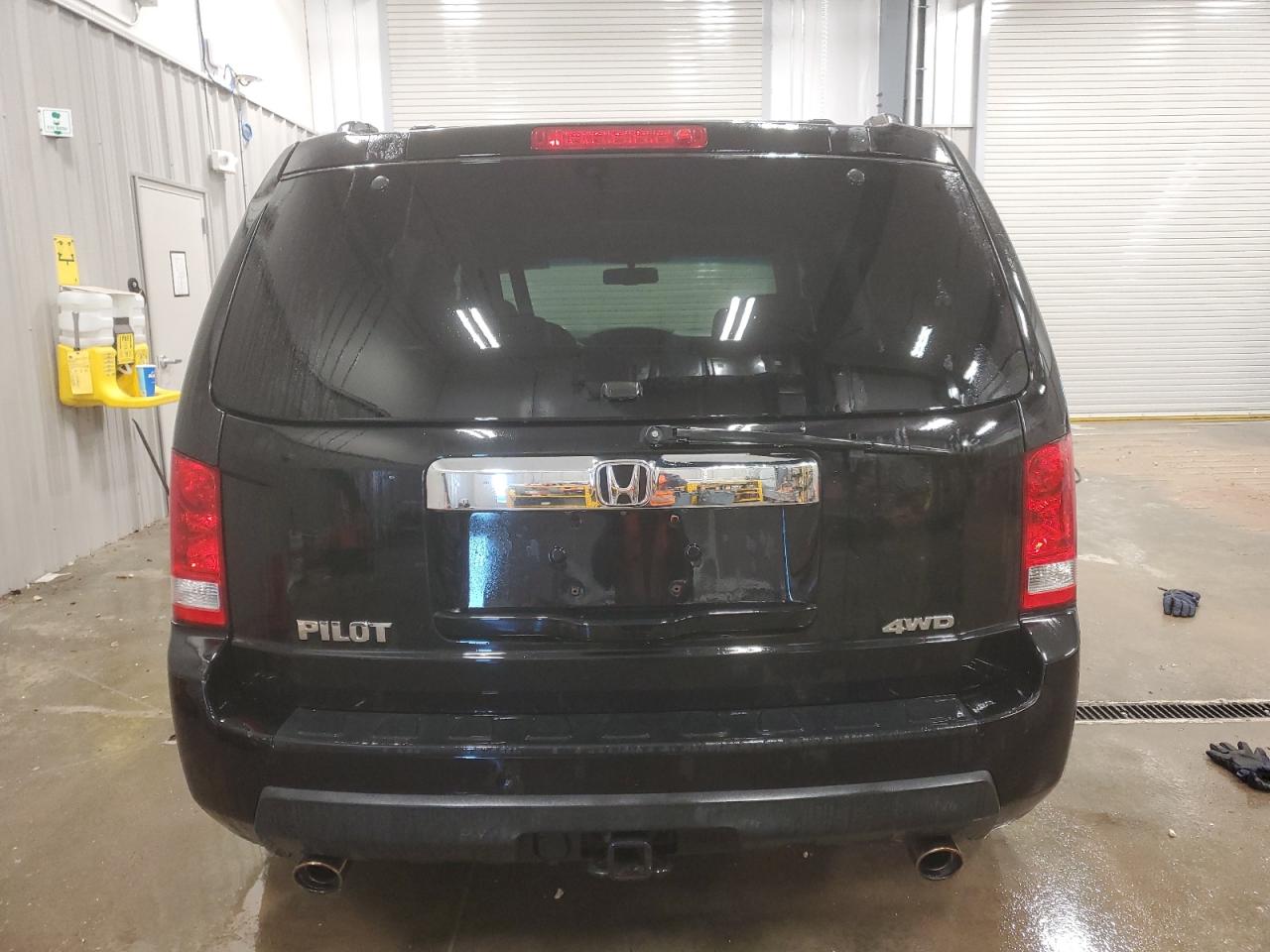 5FNYF4H50BB010752 2011 Honda Pilot Exl