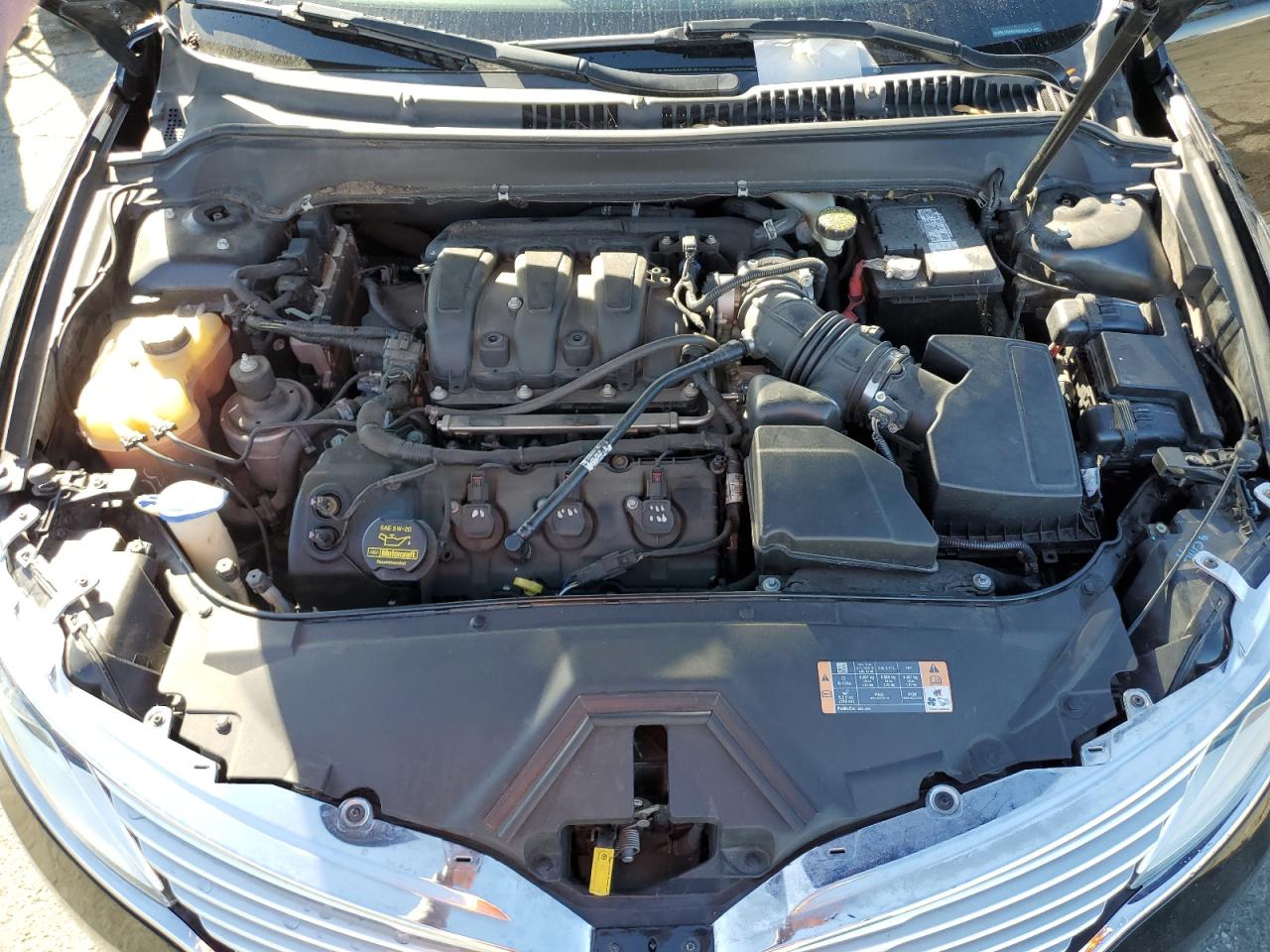 2013 Lincoln MKZ - Image 12