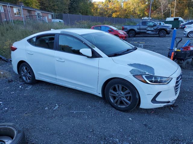 Седани HYUNDAI ELANTRA 2017 Білий