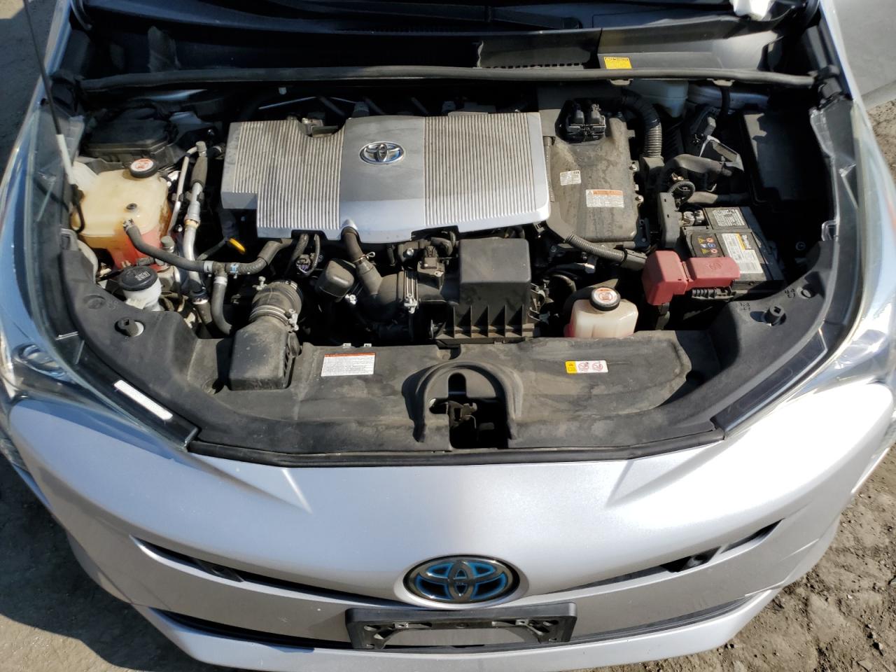 JTDKBRFUXJ3589009 2018 Toyota Prius