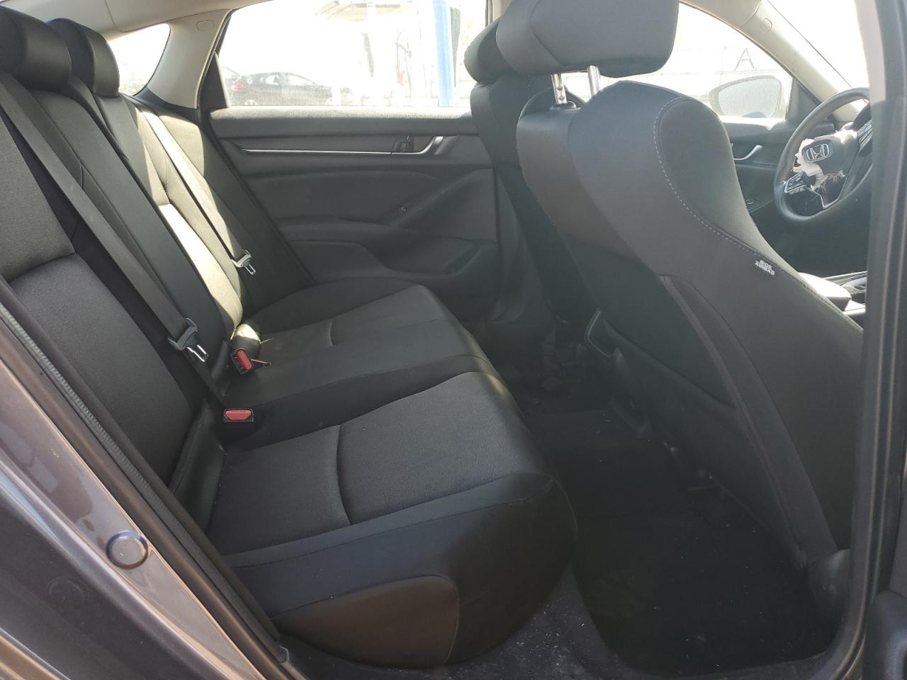 1HGCV1F19JA165840 2018 Honda Accord Lx