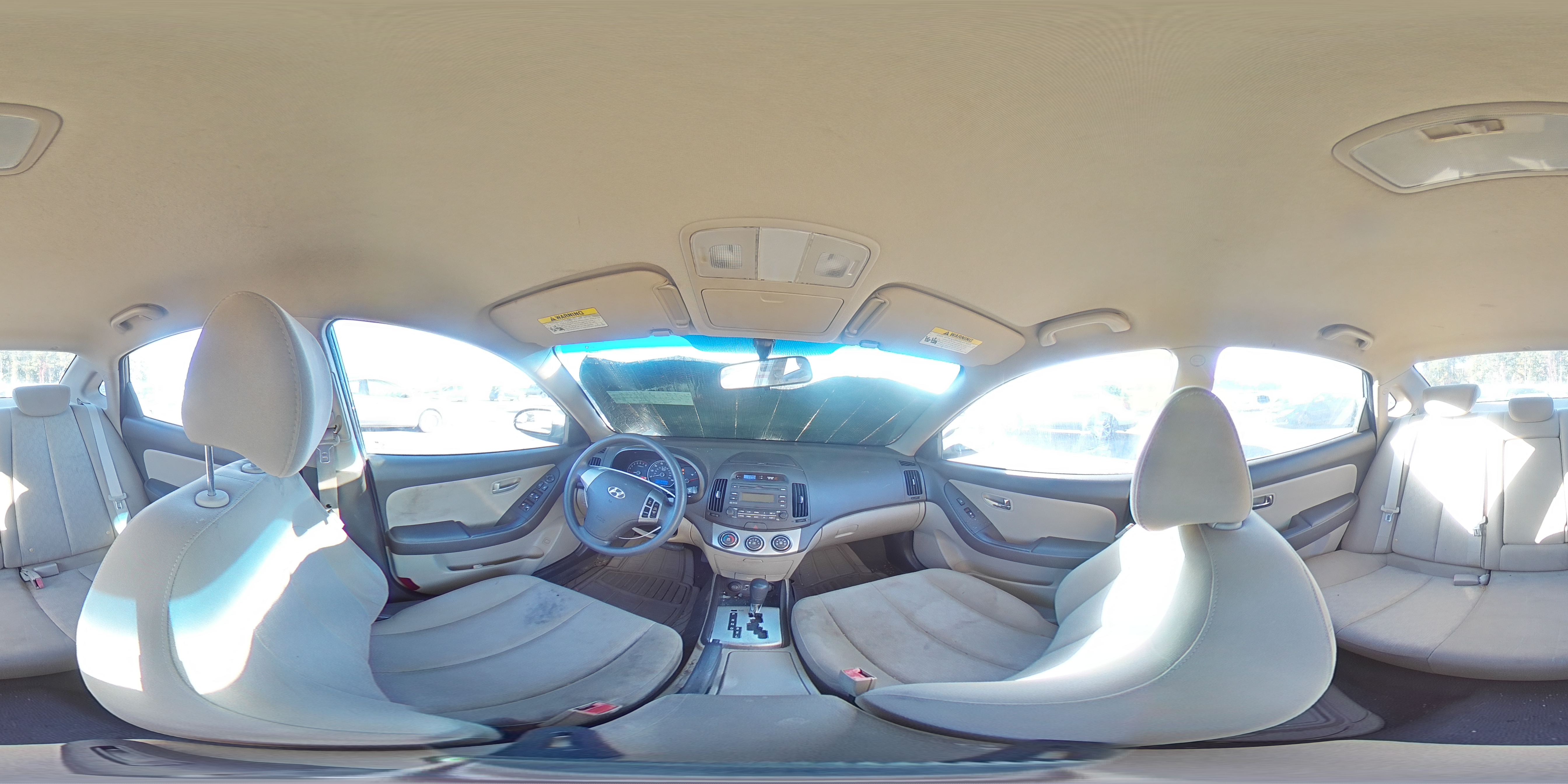2010 Hyundai Elantra - Image 13