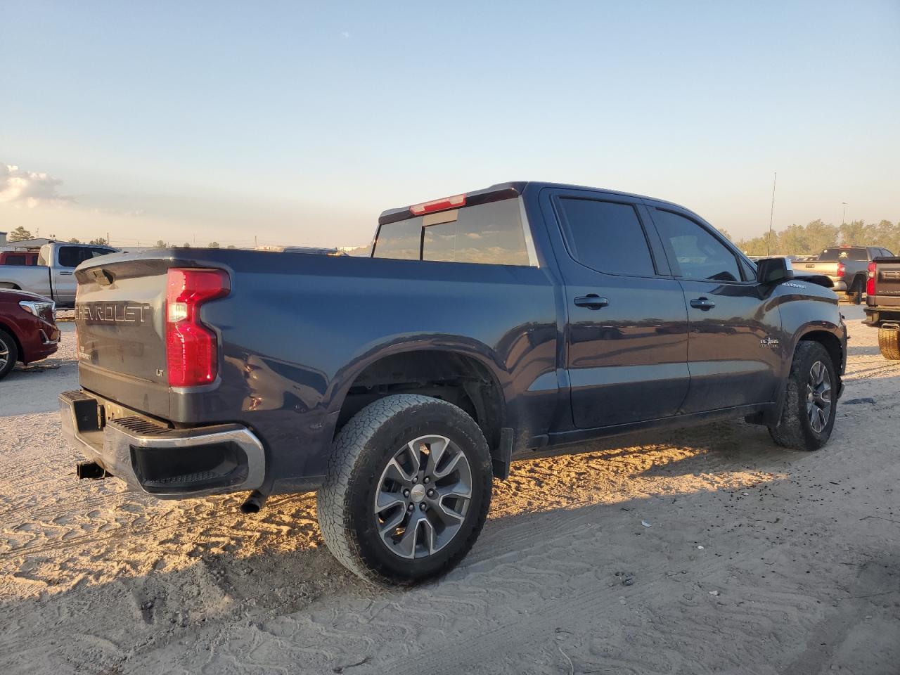 2021 Chevrolet Silverado - Image 3