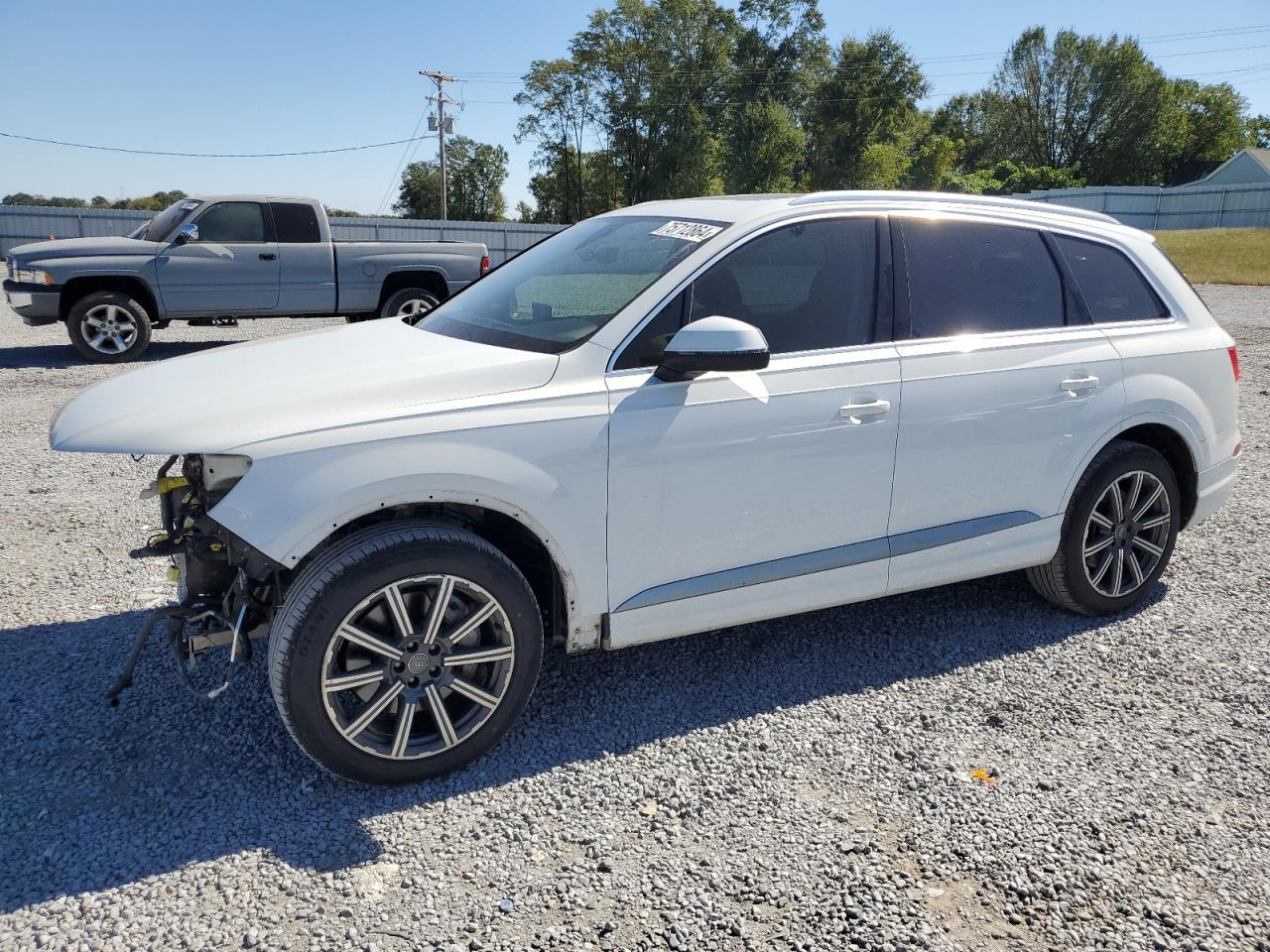 2017 Audi Q7 - Image 1