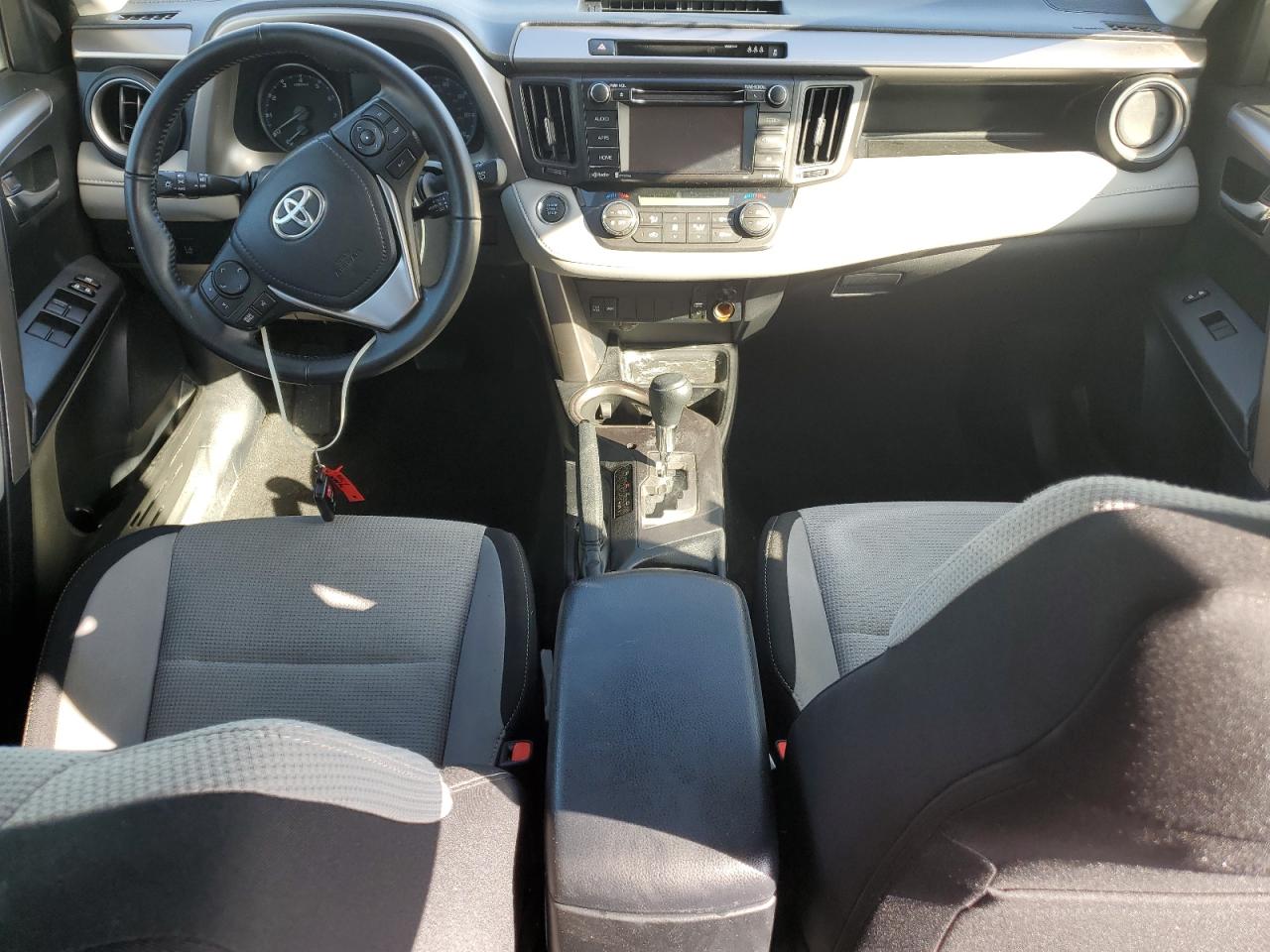 2018 Toyota RAV 4 - Image 8