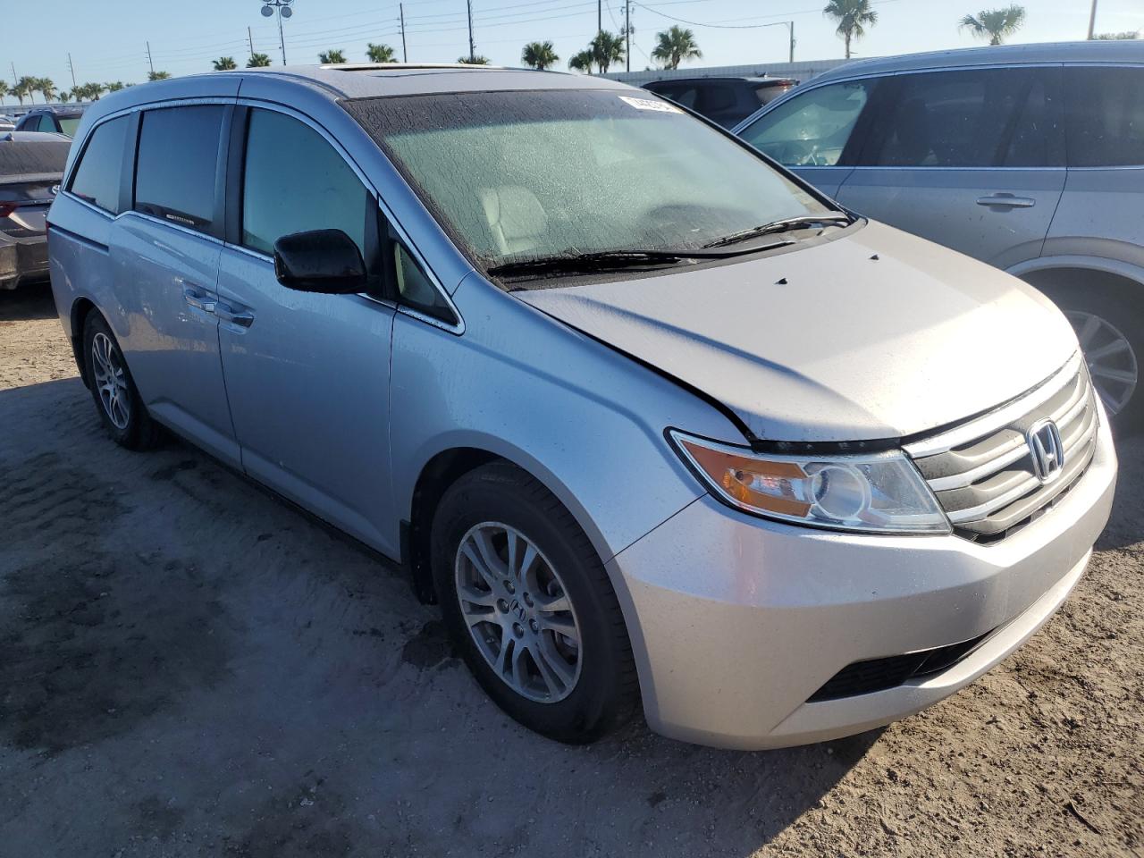 2011 Honda Odyssey - Image 4