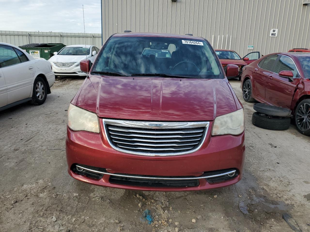 2013 Chrysler Town & Country - Image 5
