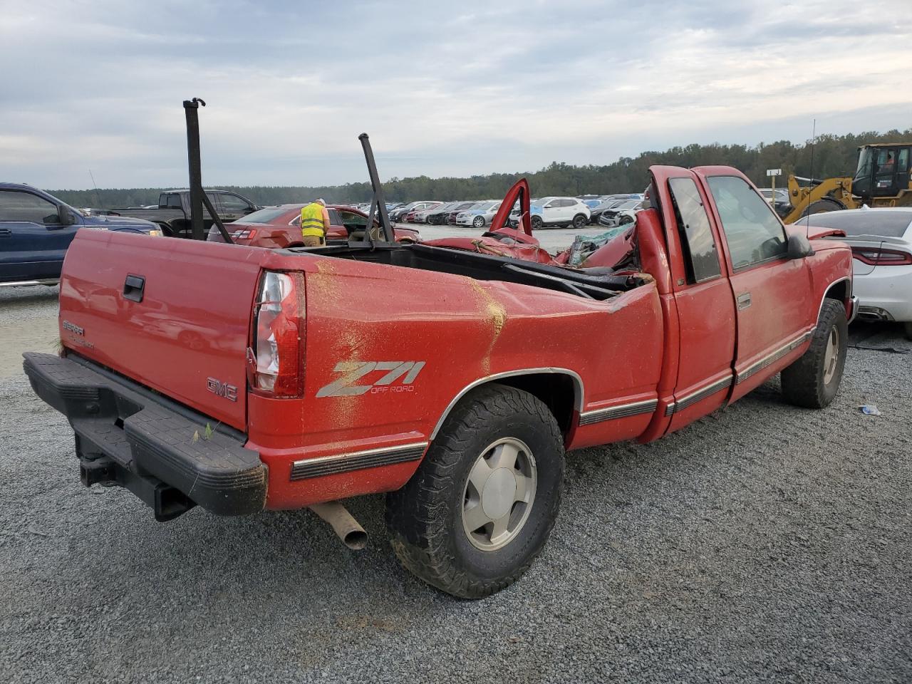 1999 GMC Sierra K1500 VIN: 1GTEK19R3XR511778 Lot: 74724244