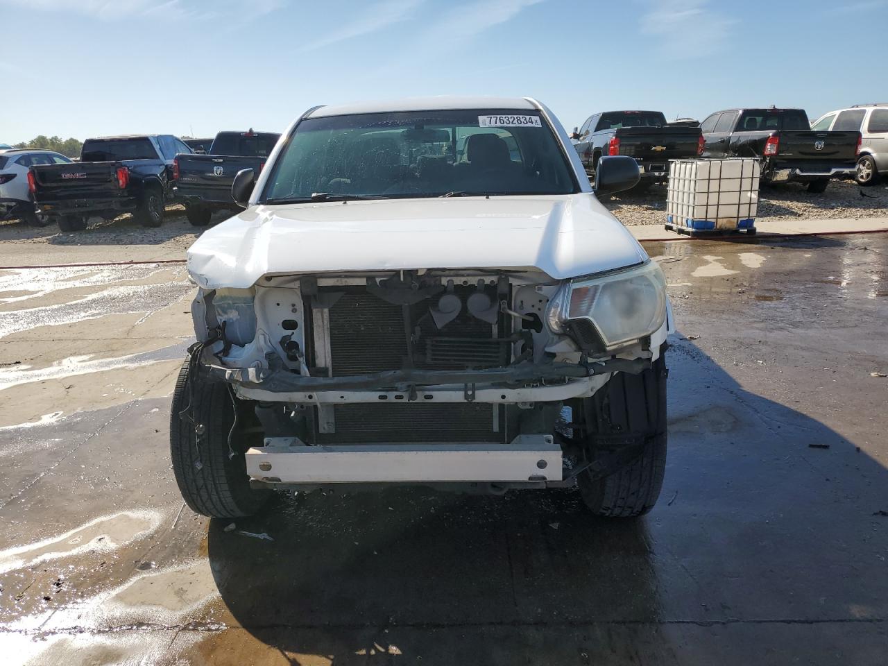 2015 Toyota Tacoma - Image 5