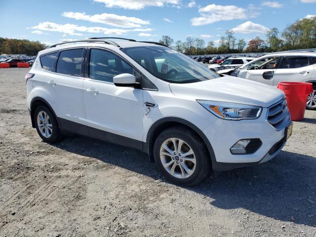  FORD ESCAPE 2018 Белый