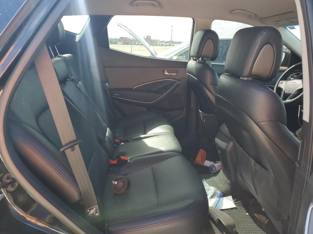 2018 Hyundai Santa Fe - Image 11