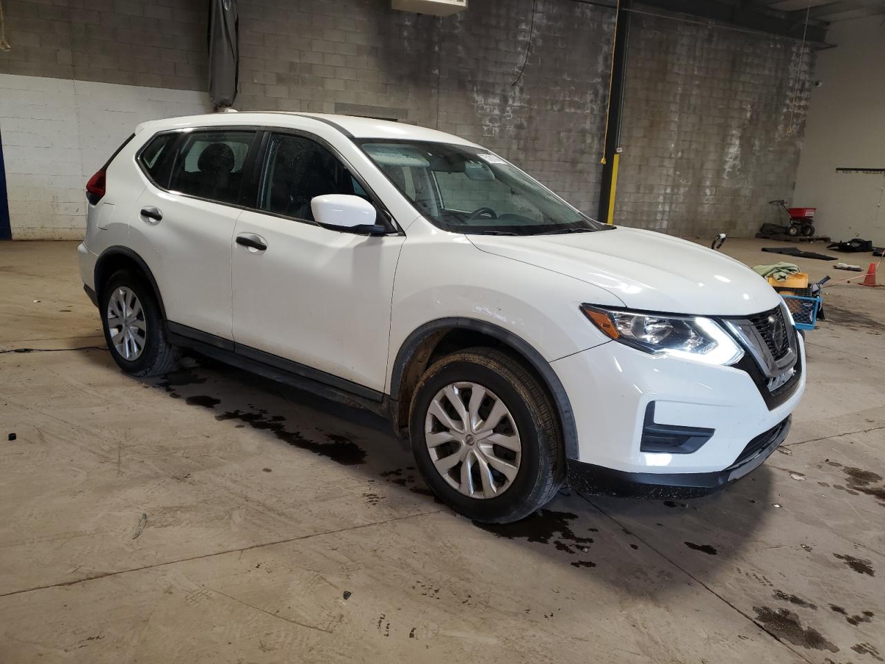 2018 Nissan Rogue S VIN: KNMAT2MV2JP585007 Lot: 75181314