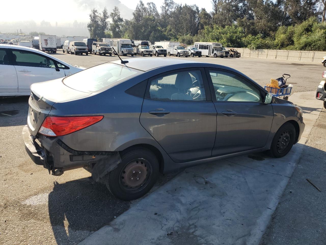 2013 Hyundai Accent - Image 3