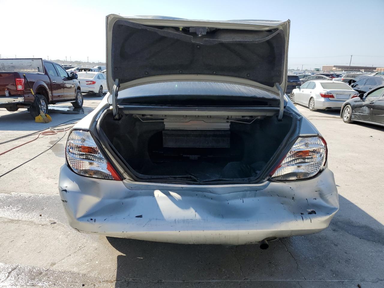 2004 Toyota Camry - Image 6