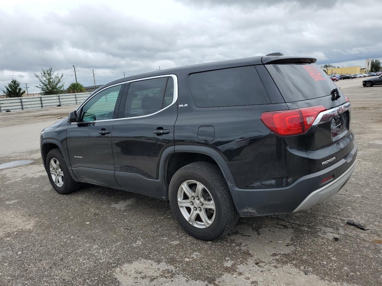 2019 GMC Acadia - Image 2