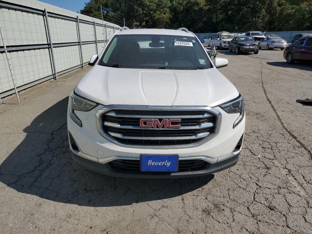 2020 GMC Terrain - Image 5