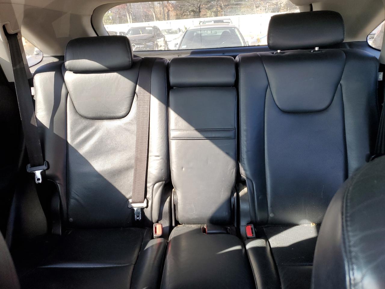 2010 Lexus RX - Image 10