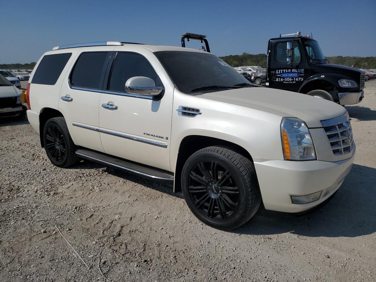 2009 Cadillac Escalade - Image 4
