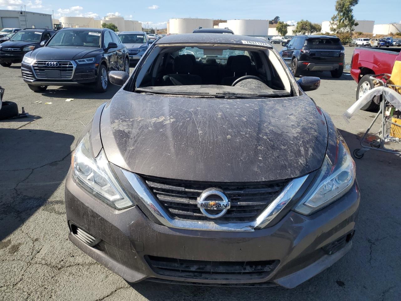 2017 Nissan Altima - Image 5