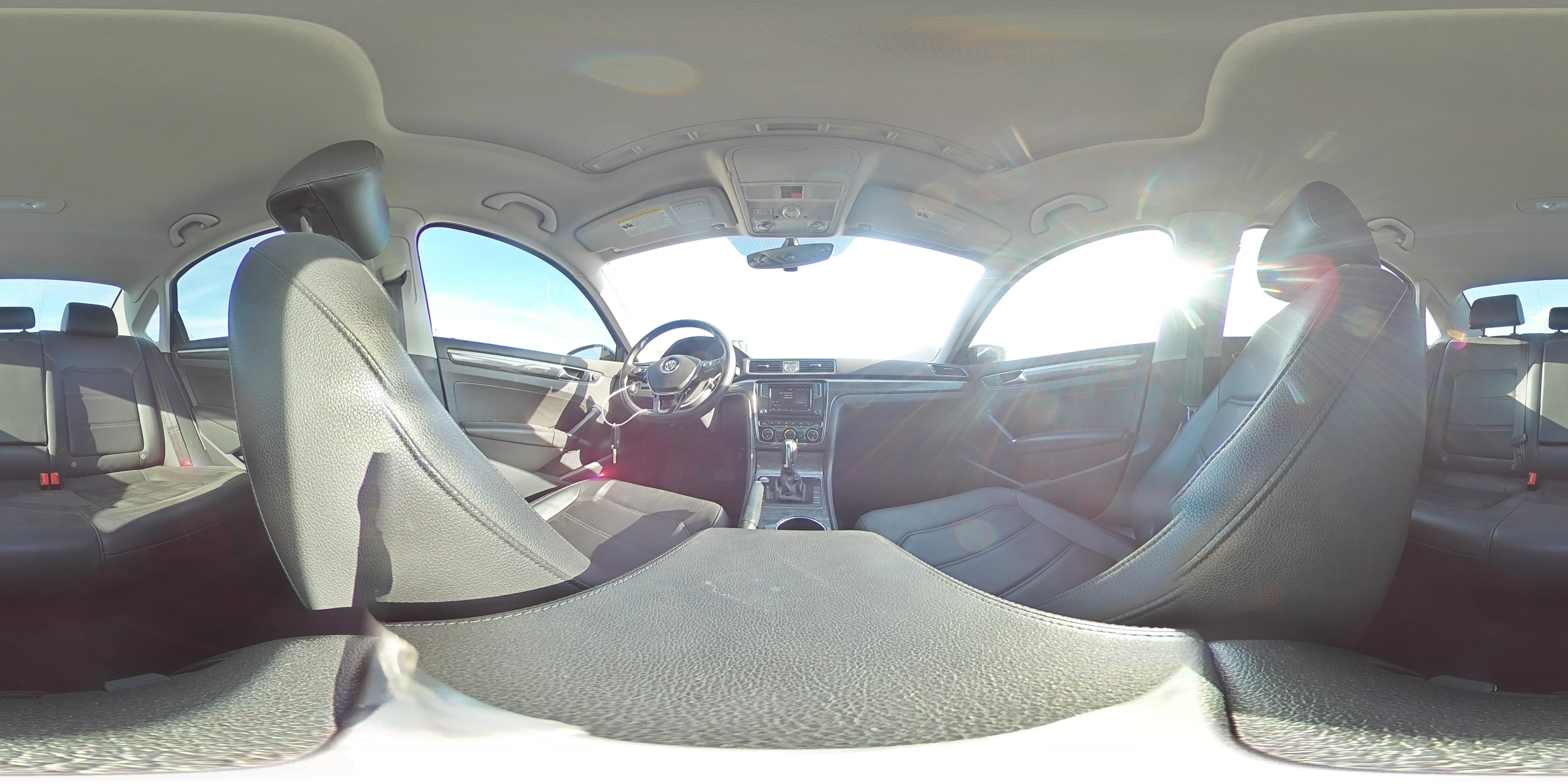 2017 Volkswagen Passat - Image 14