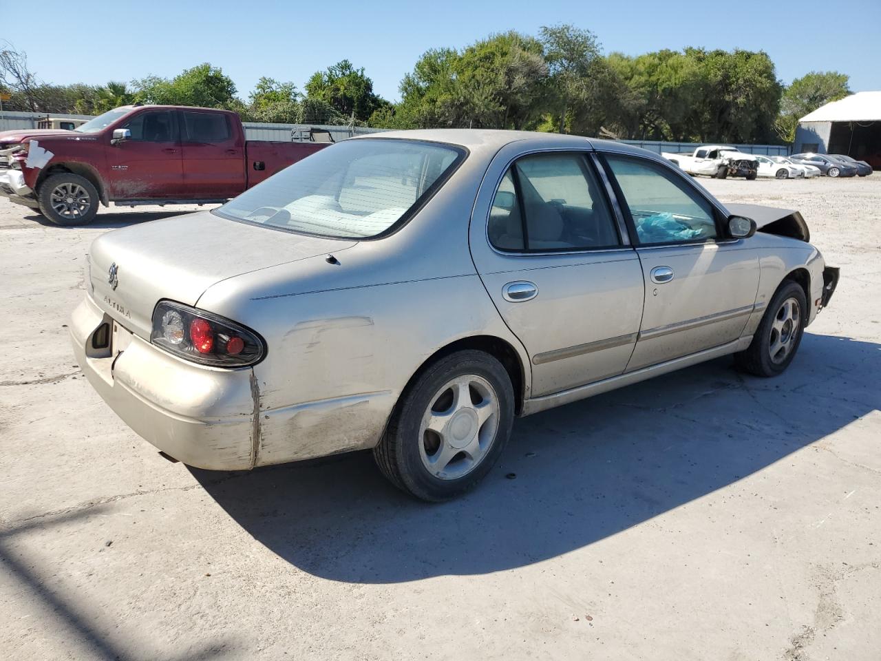 1997 Nissan Altima - Image 3