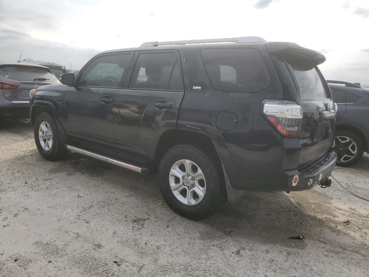 VIN JTEZU5JR6G5116298 2016 TOYOTA 4RUNNER no.2