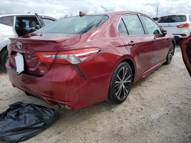  TOYOTA CAMRY 2018 Czerwony