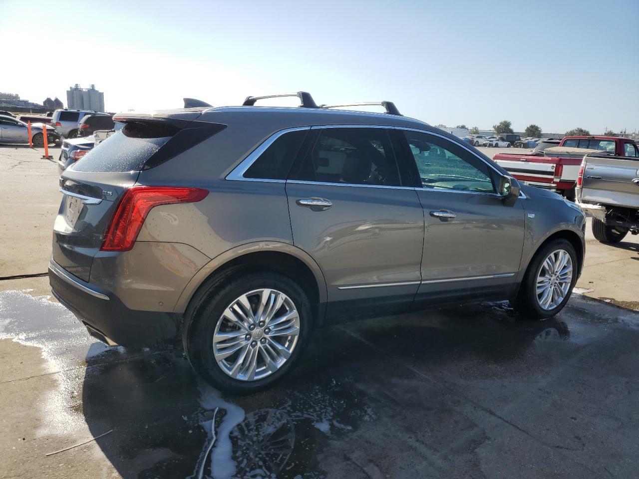 2017 Cadillac XT5 - Image 3