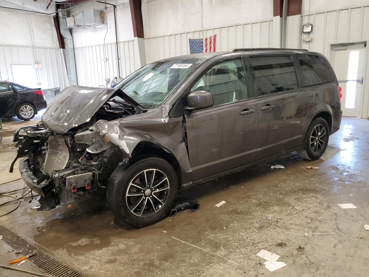 2018 Dodge Caravan - Image 1