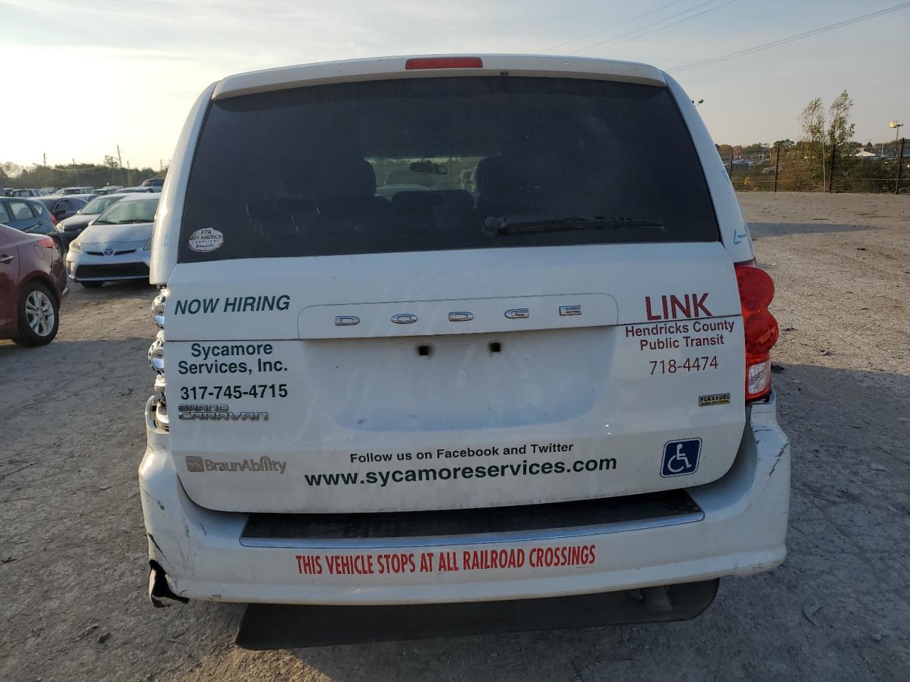 2015 Dodge Caravan - Image 6