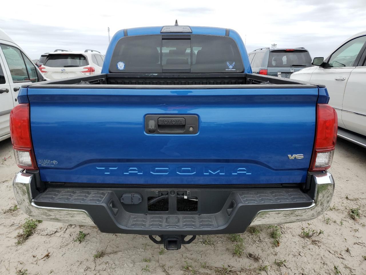 2018 Toyota Tacoma - Image 6