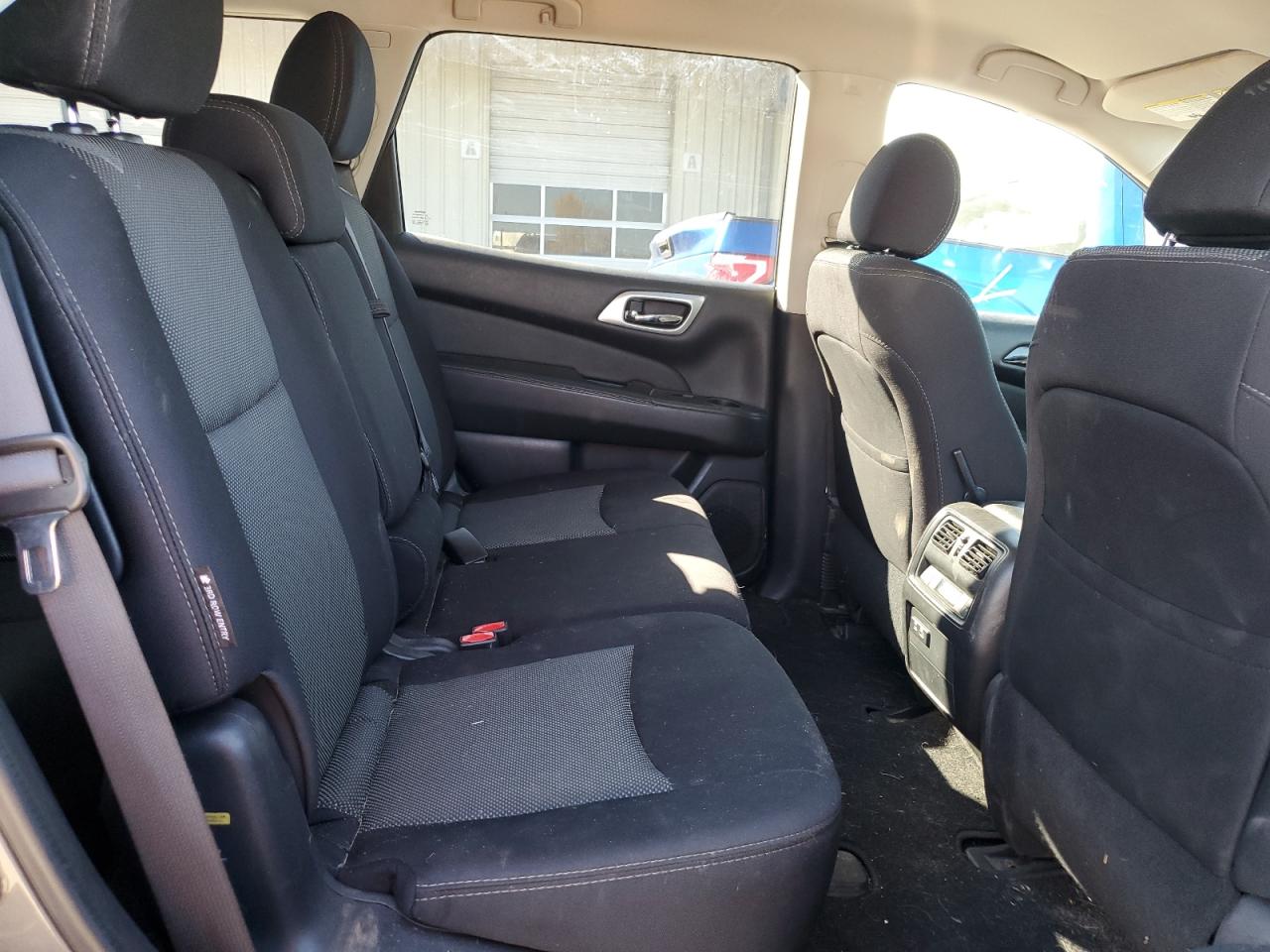 2019 Nissan Pathfinder - Image 12