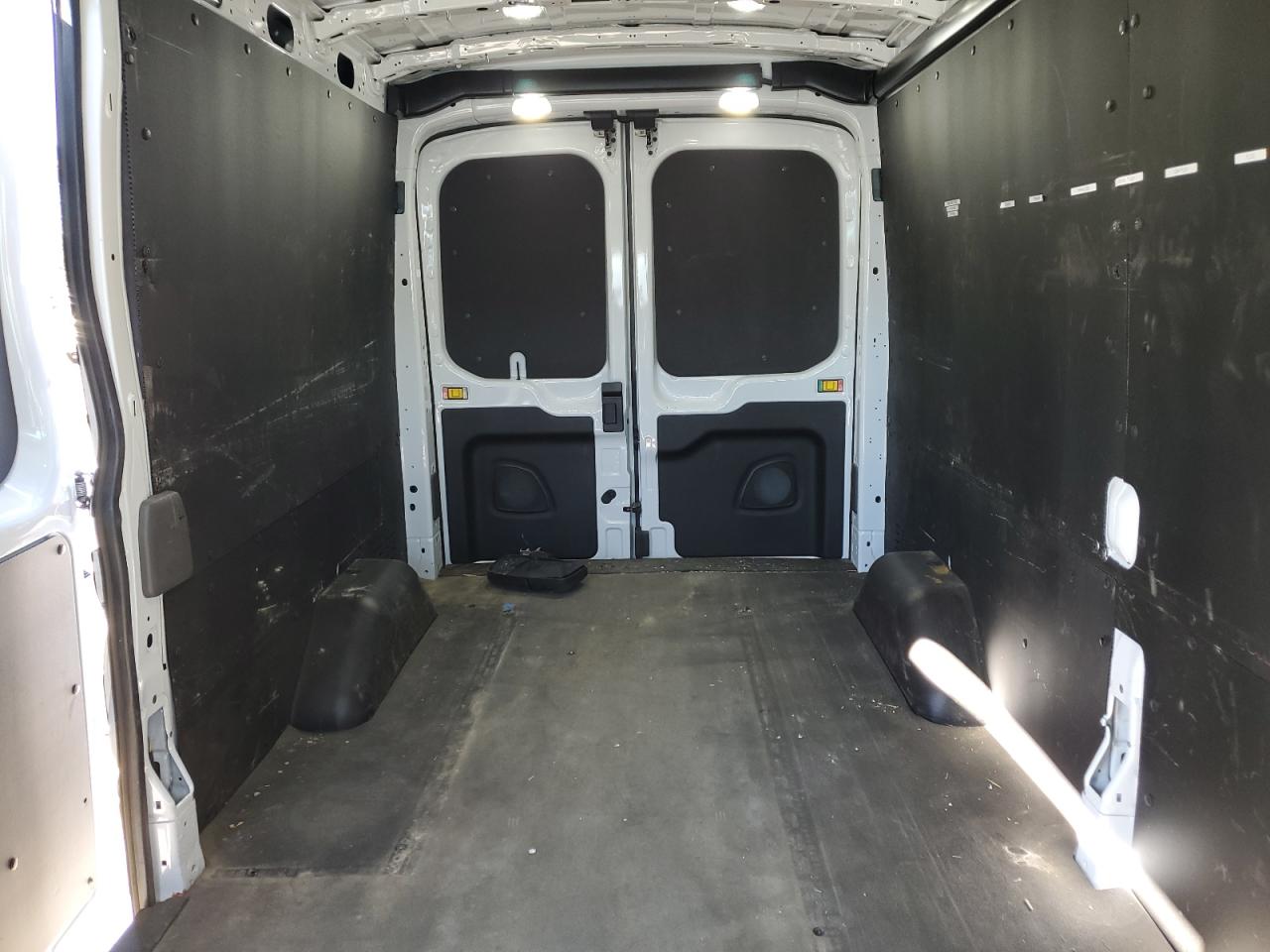 2023 Ford Transit - Image 10