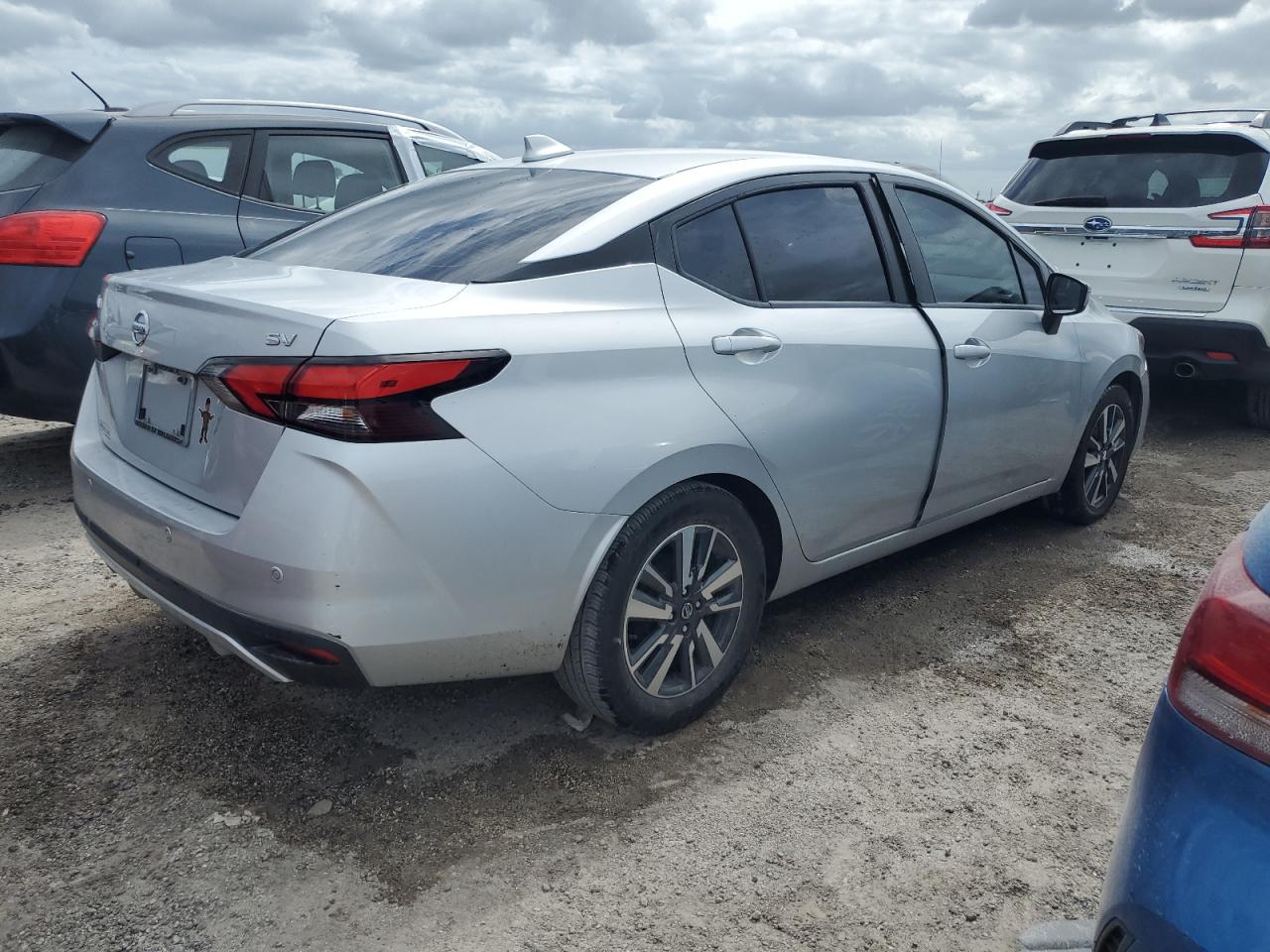 2021 Nissan Versa - Image 3