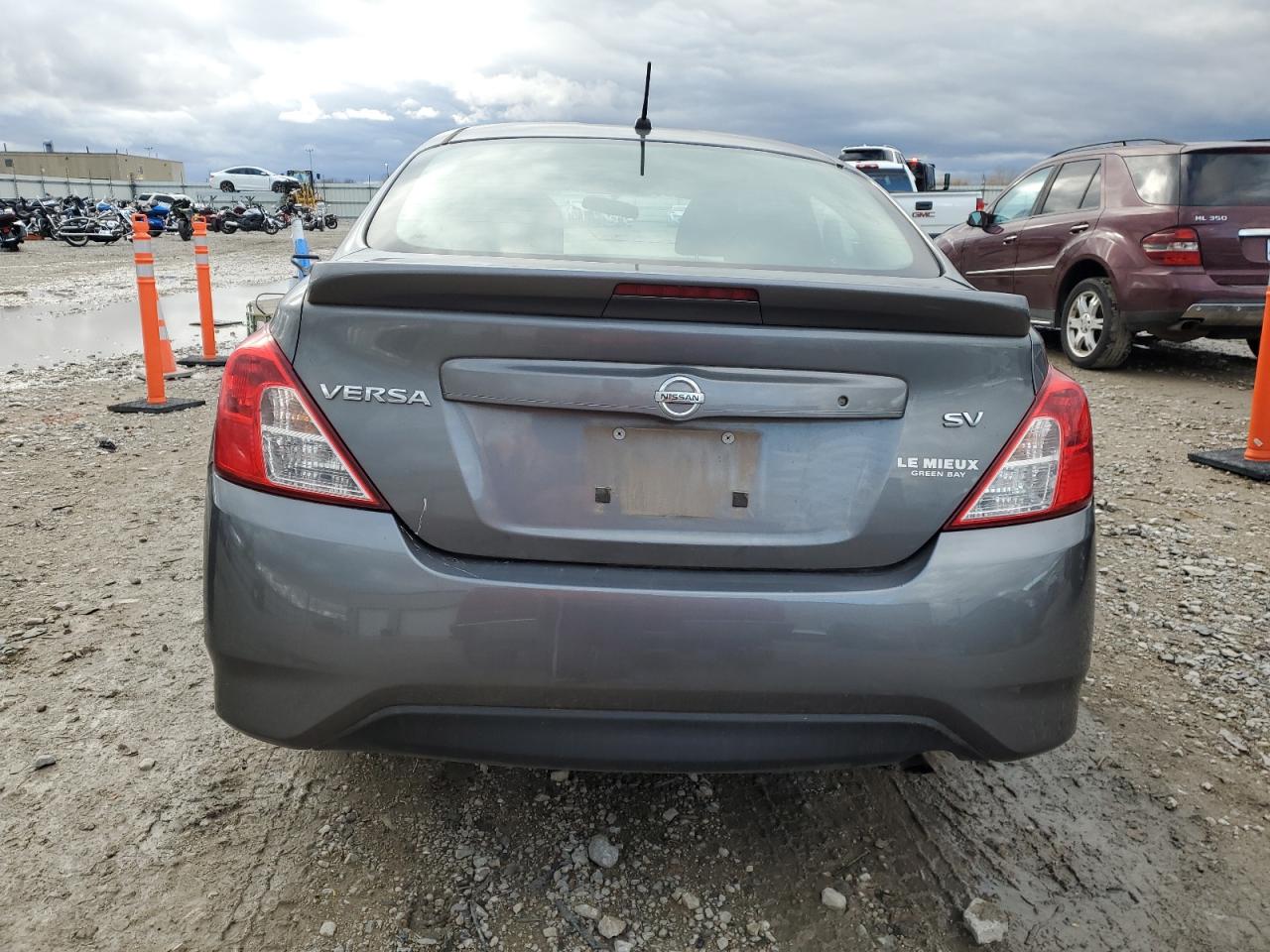 VIN 3N1CN7AP1JL813776 2018 NISSAN VERSA no.6