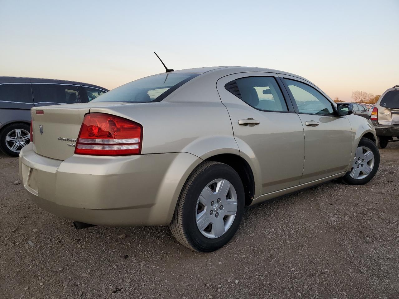 2010 Dodge Avenger - Image 3