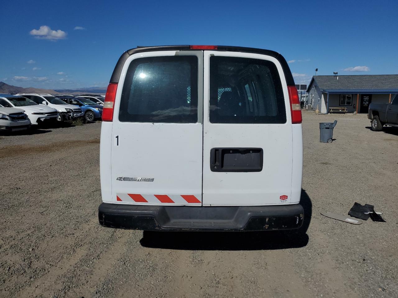 2006 Chevrolet Express - Image 6