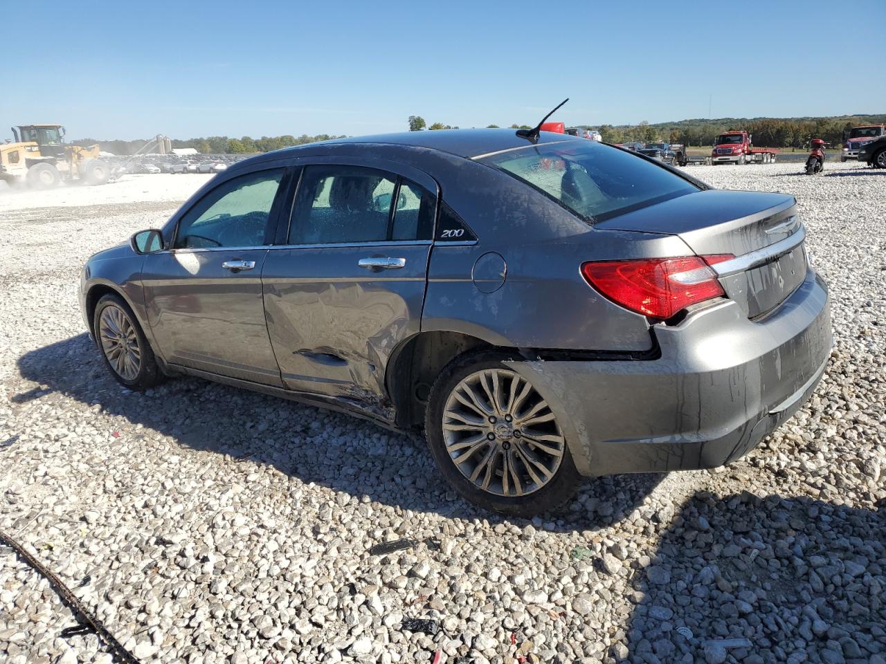 VIN 1C3CCBCG7DN542573 2013 CHRYSLER 200 no.2