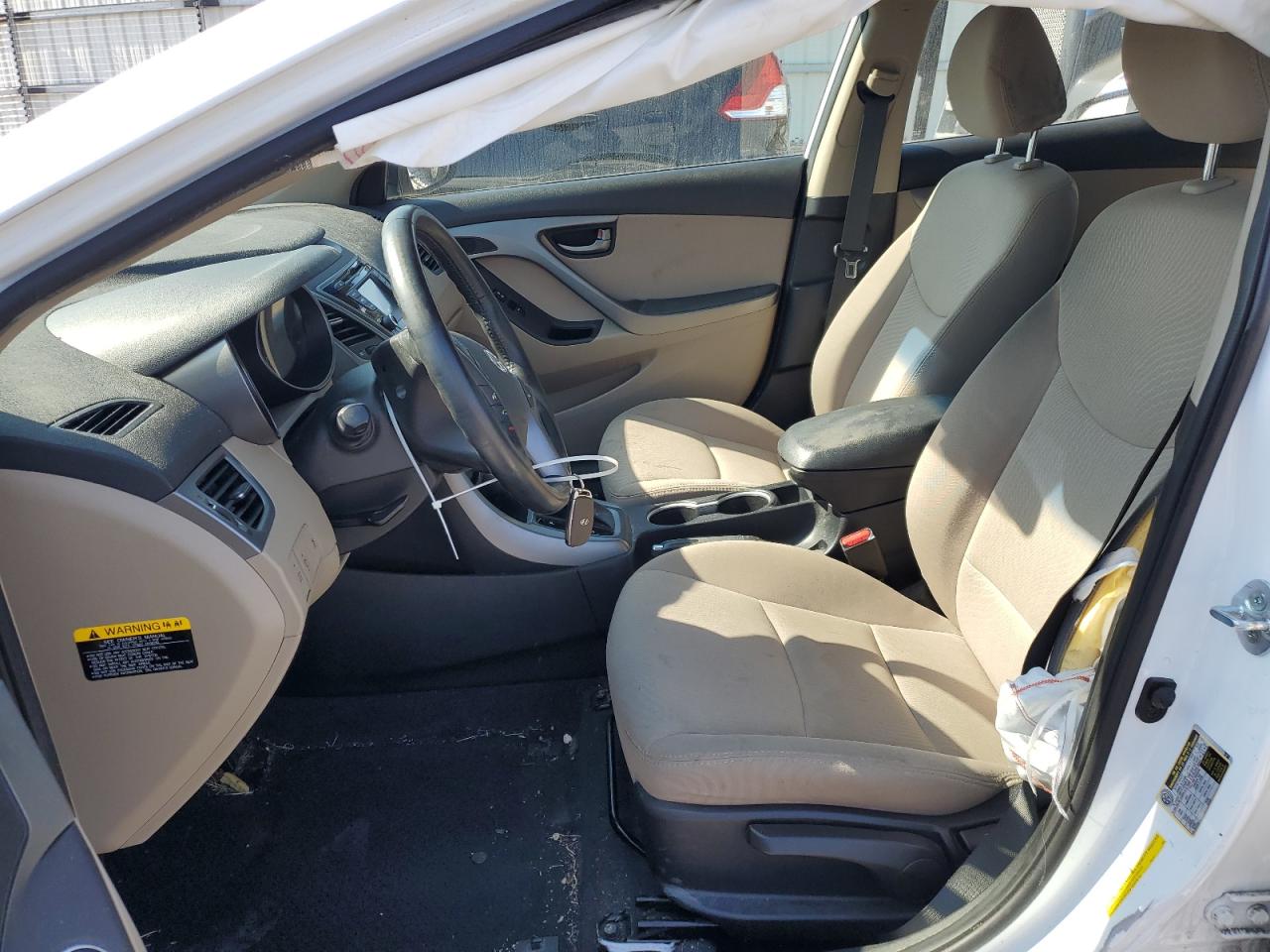 2016 Hyundai Elantra - Image 7