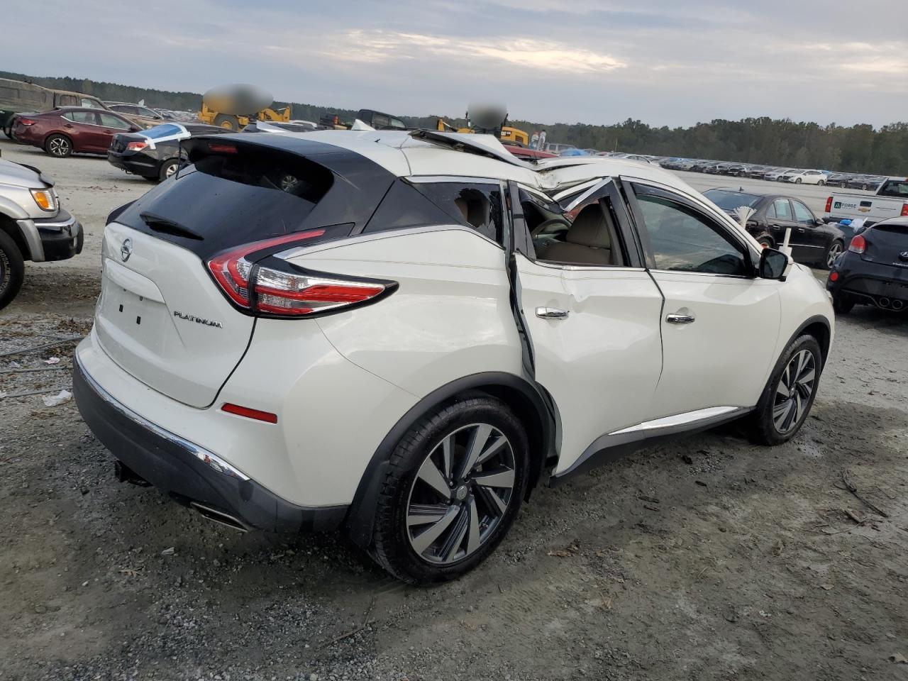 2015 Nissan Murano - Image 3