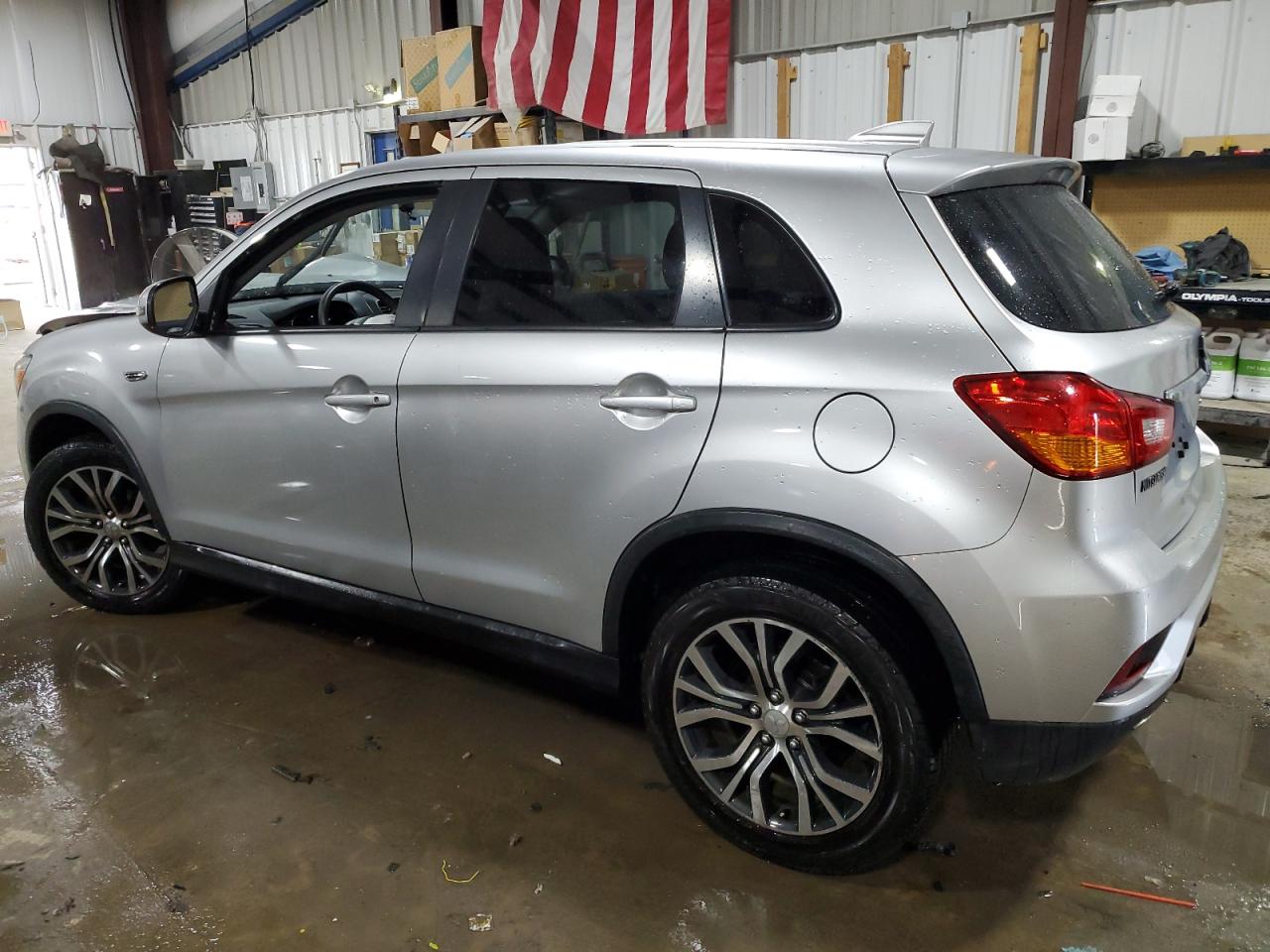 JA4AP3AU5JU005962 2018 Mitsubishi Outlander Sport Es