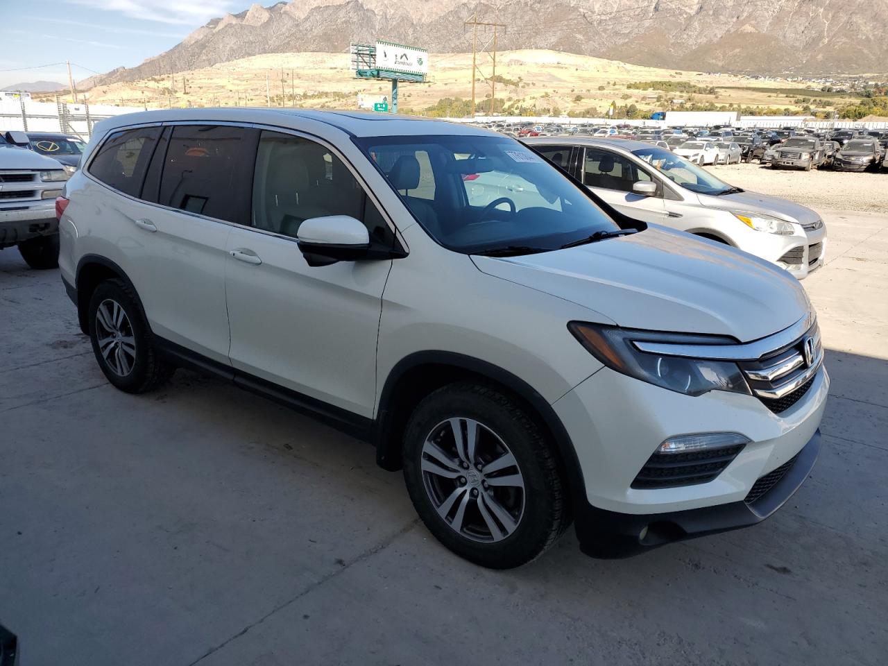 2017 Honda Pilot - Image 4
