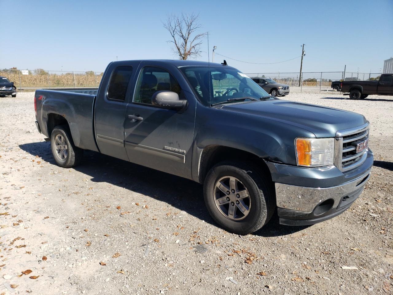 2012 GMC Sierra - Image 4